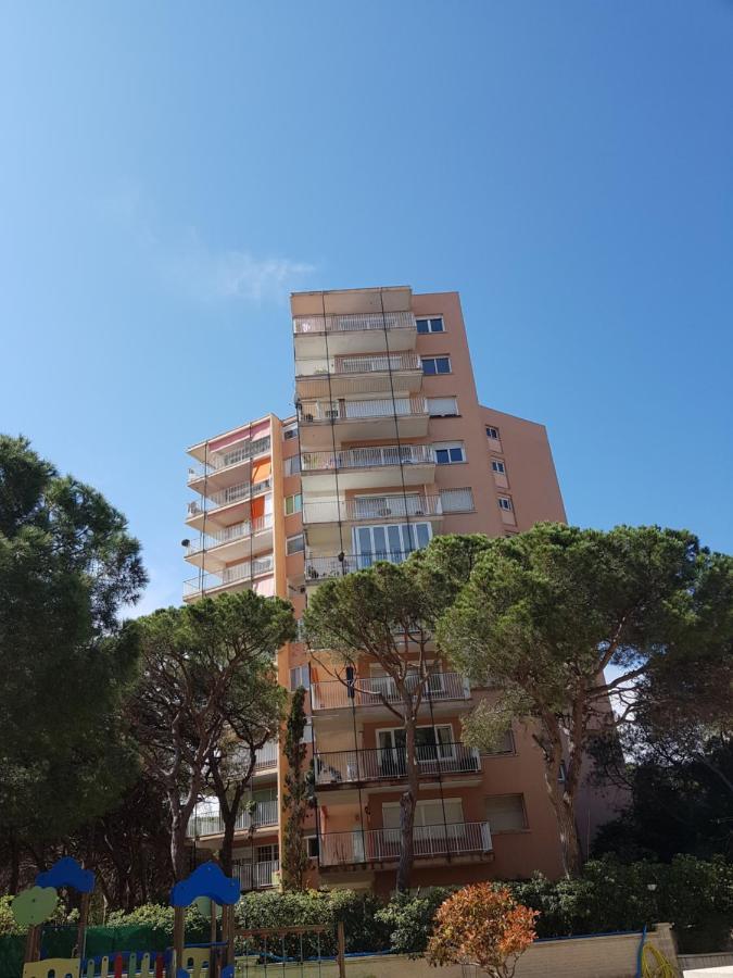 Апартаменти Apartamento En La Torre De S'Abanell Бланес Екстер'єр фото